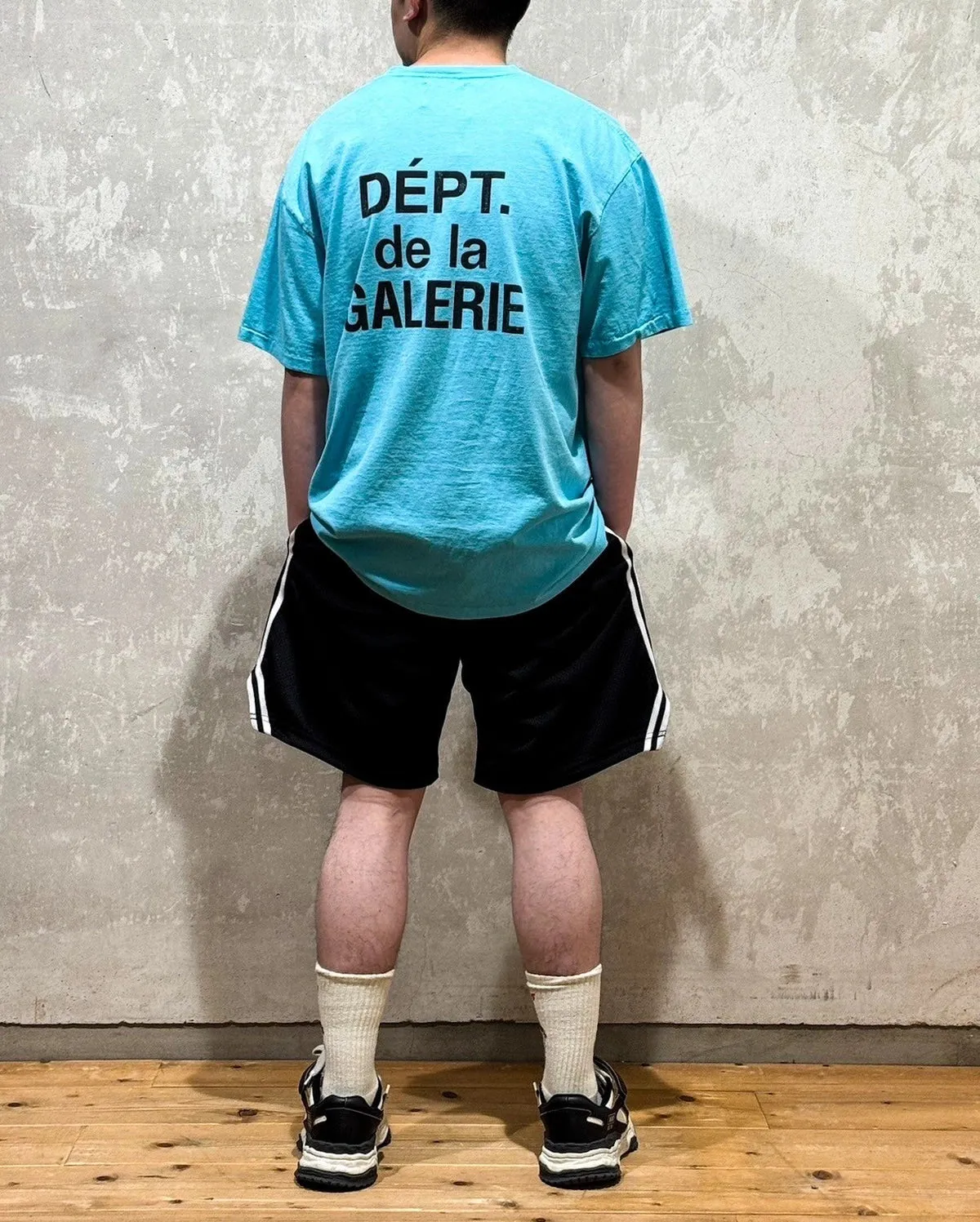 GALLERY DEPT. FRENCH TEE/LIGHT TEAL Lake Blue French Lake Blue S-XL Summer Dopamine Color American Retro Original Same OE Yarn Cone Fabric Garment Dyeing Printing Rewashed Water Distressing Simulates Natural Distressing Effect Correct Accessories Top Purchasing Level